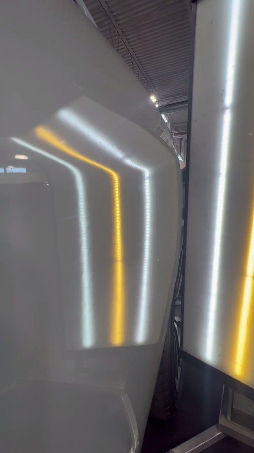 Fender-line dent